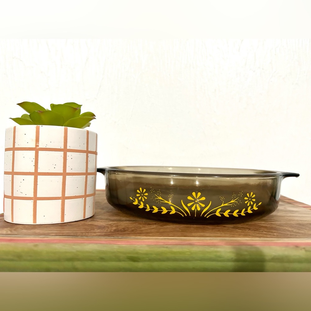 Vintage GLASBAKE Glass  Casserole Pie Dish Yellow Daisy Brown Amber